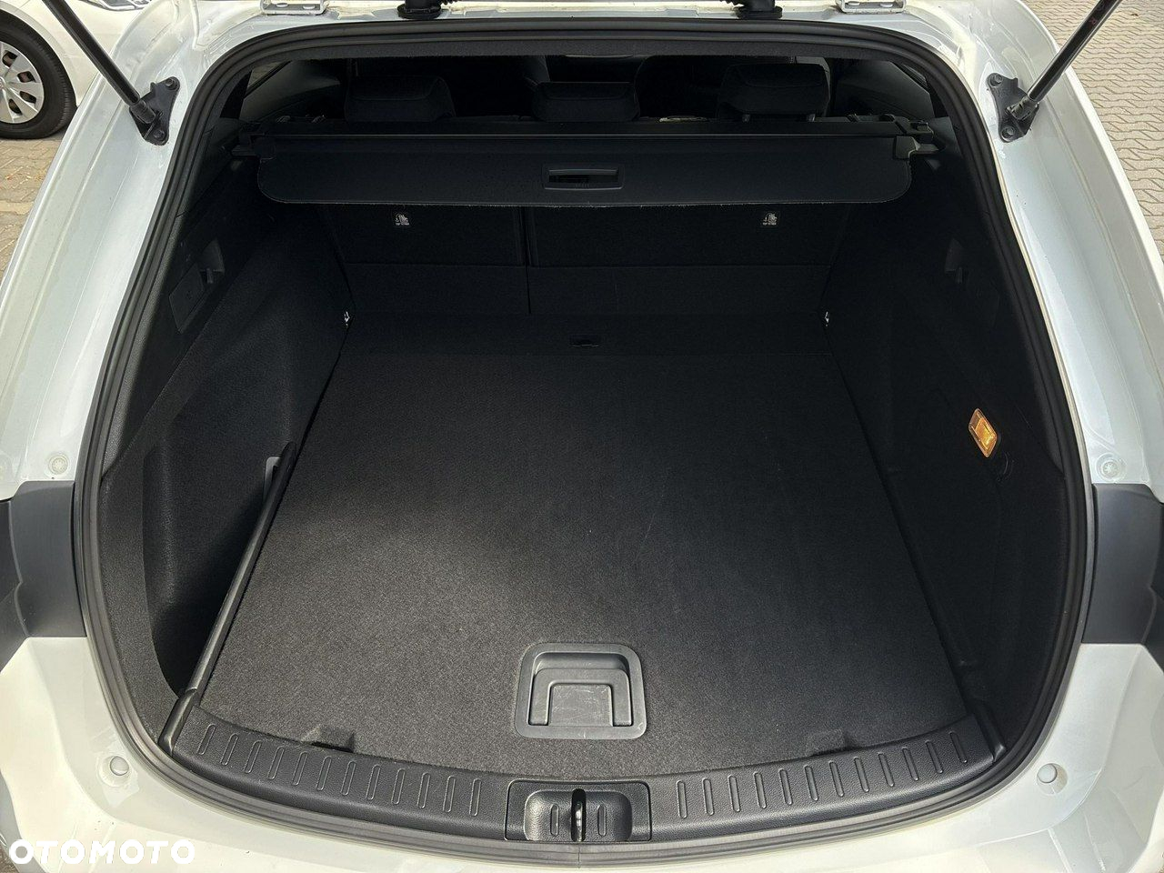 Toyota Corolla - 12