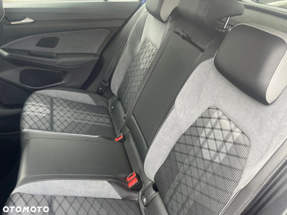 Volkswagen Golf 1.5 eTSI EVO Style DSG - 17