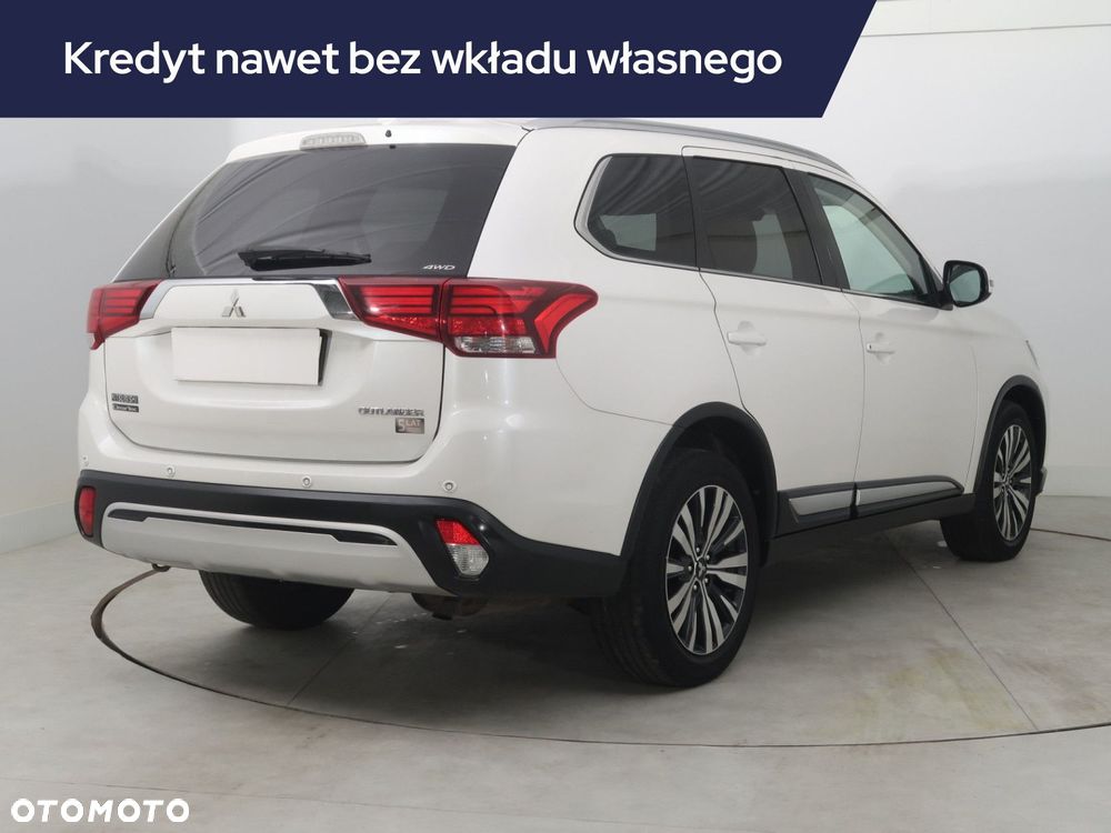 Mitsubishi Outlander - 7