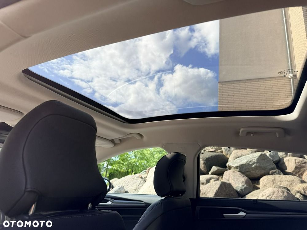 Ford Mondeo - 38