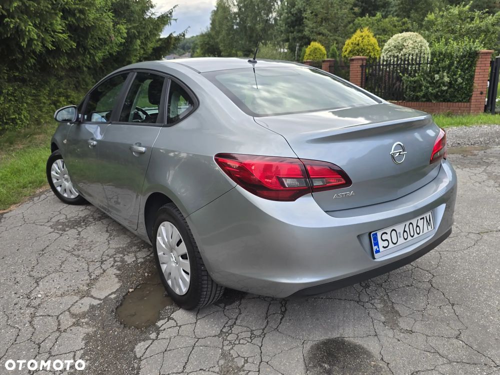 Opel Astra 1.6 Enjoy - 15