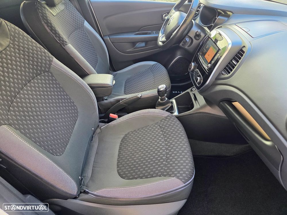 Renault Captur 1.2 TCe Exclusive - 47