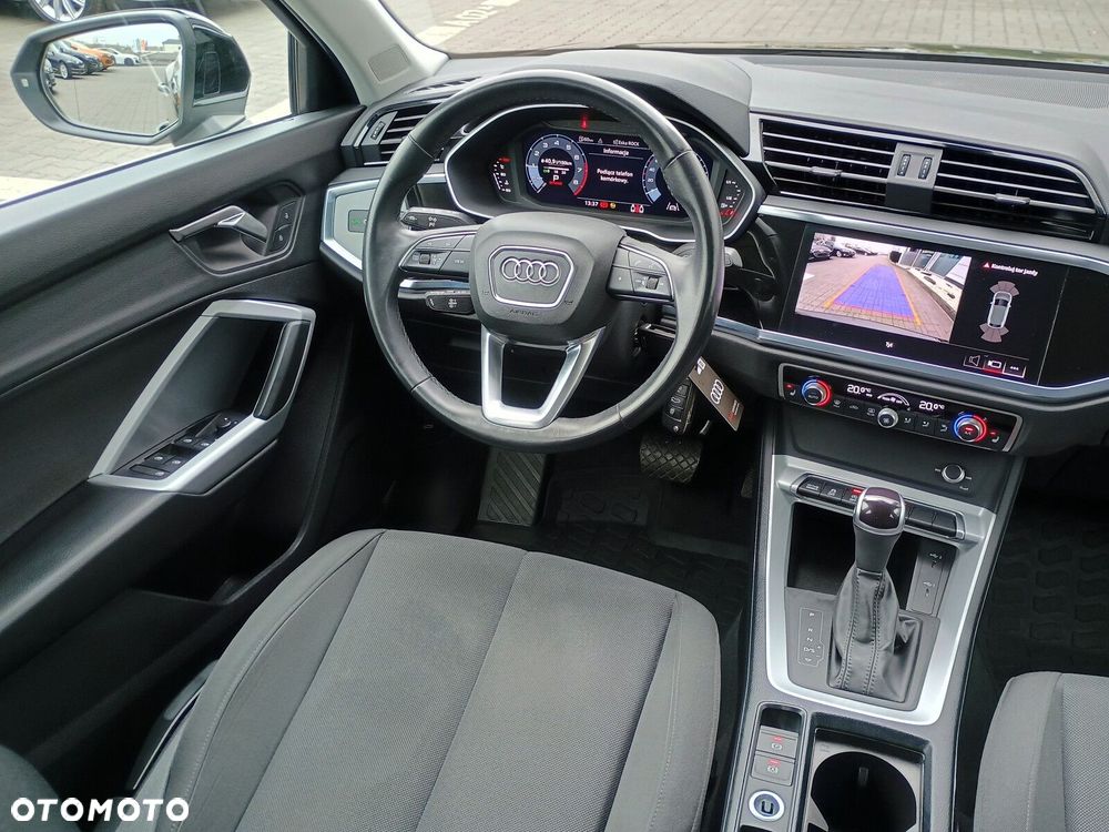 Audi Q3 Sportback - 12