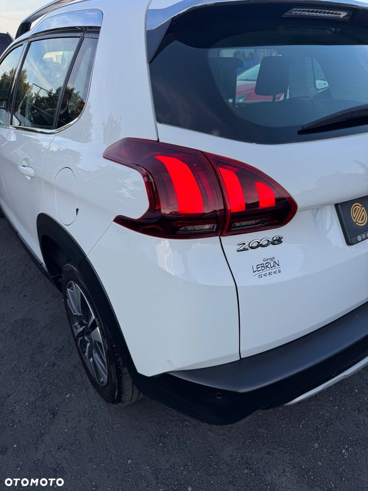 Peugeot 2008 1.2 Pure Tech GPF Allure S&S EAT6 - 9