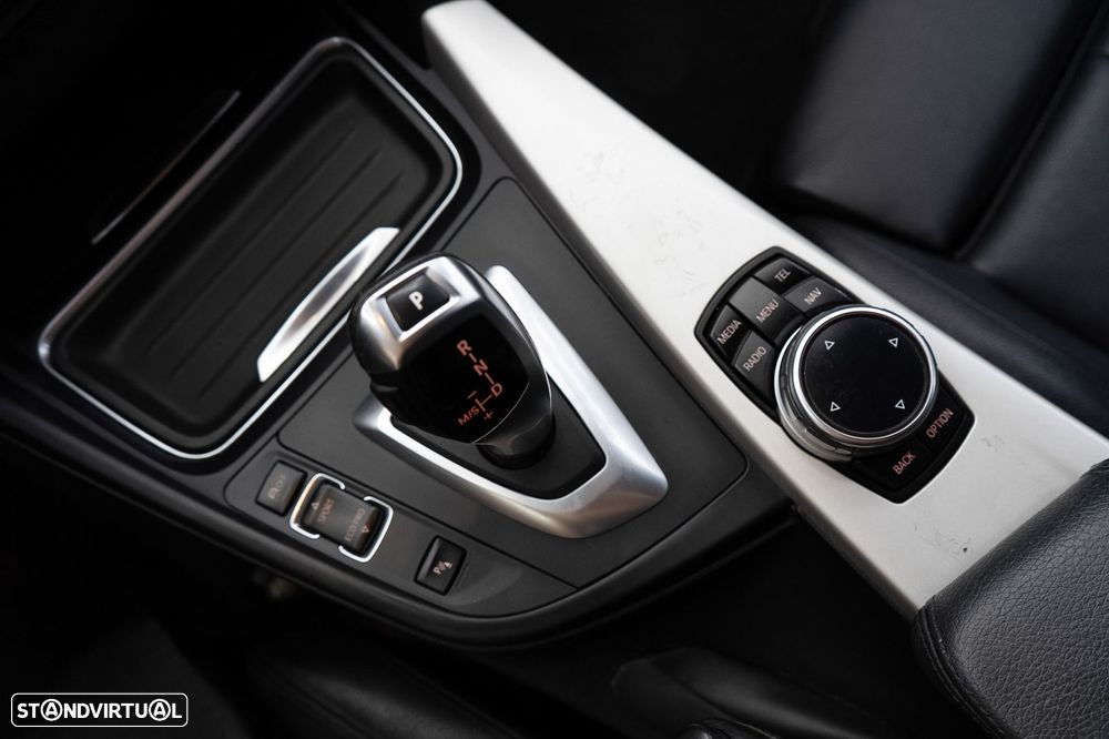 BMW 320 d Auto Pack M - 32
