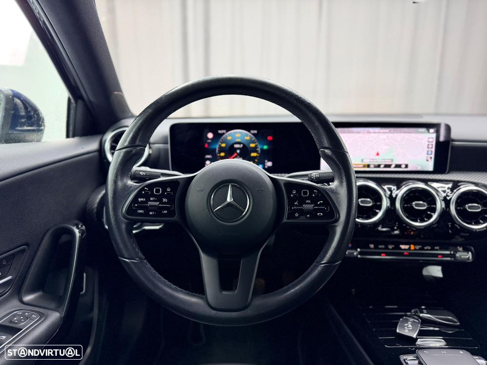 Mercedes-Benz A 180 Limousine d Progressive Aut. - 14