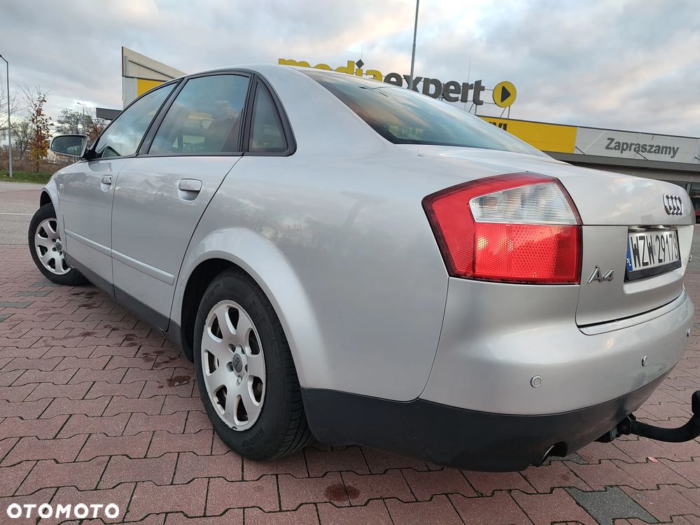 Audi A4 Limousine - 9