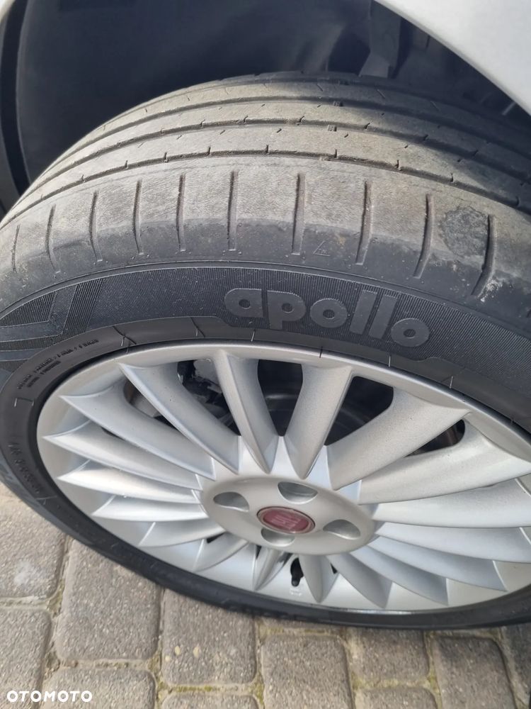 Fiat Linea 1.4 T-Jet 16V Active - 23