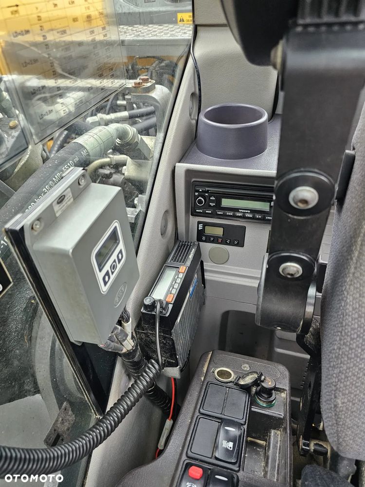 Volvo EC 220DL - 12