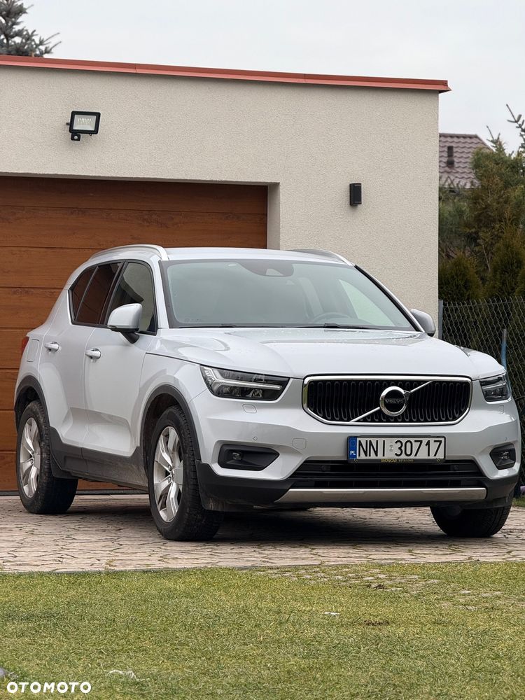Volvo XC 40 D4 AWD Geartronic Momentum Pro - 3