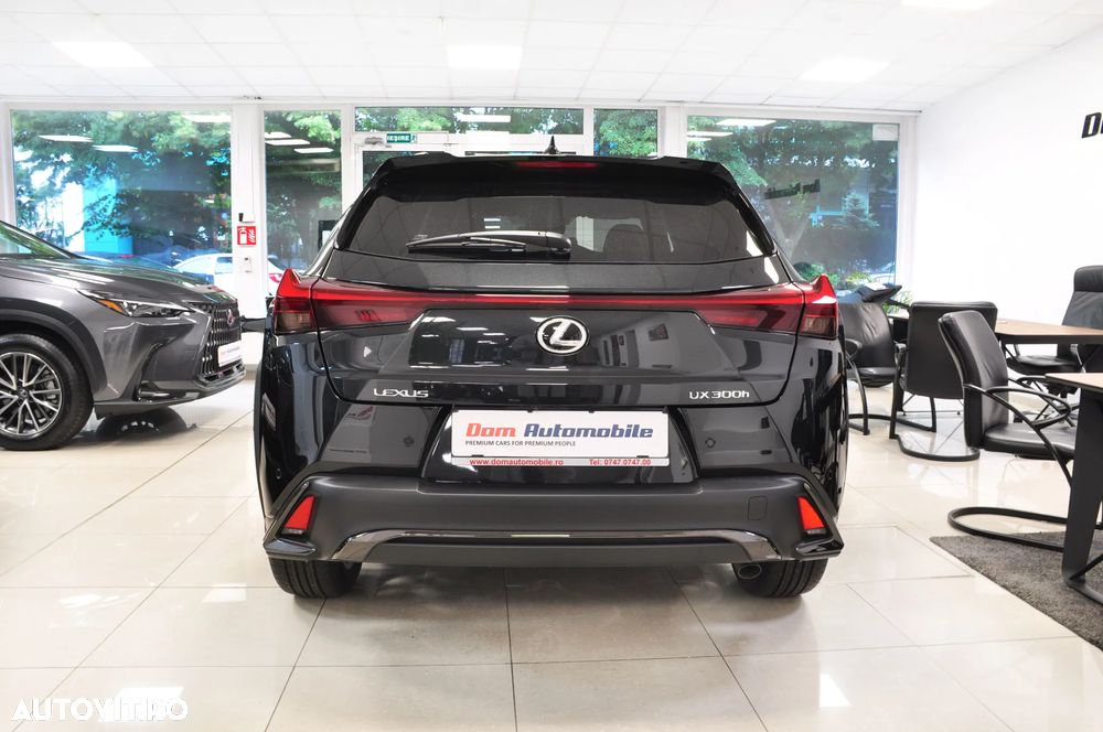 Lexus UX 300h Executive Line - 5