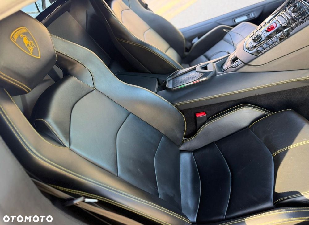 Lamborghini Aventador - 6
