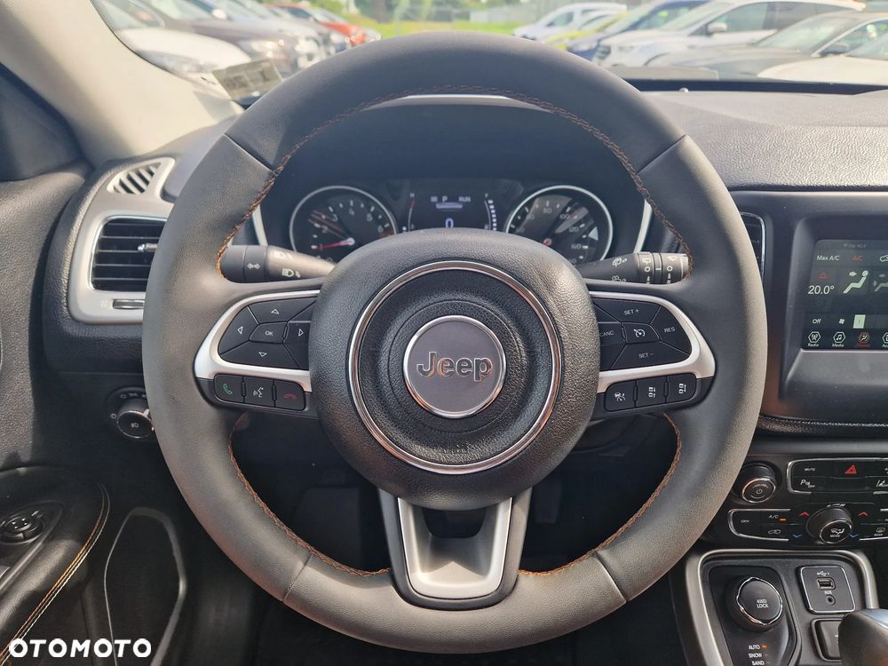 Jeep Compass - 17