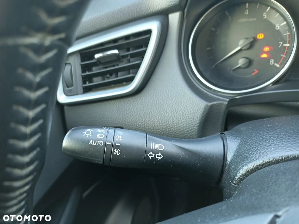 Nissan Qashqai 1.2 DIG-T N-Connecta - 17