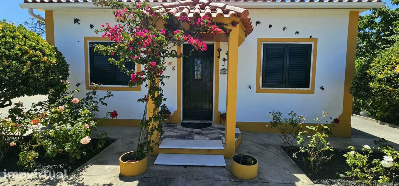 Moradia T3+1 com jardim, piscina e excelentes áreas – próxima de Tomar - Grande imagem: 5/54