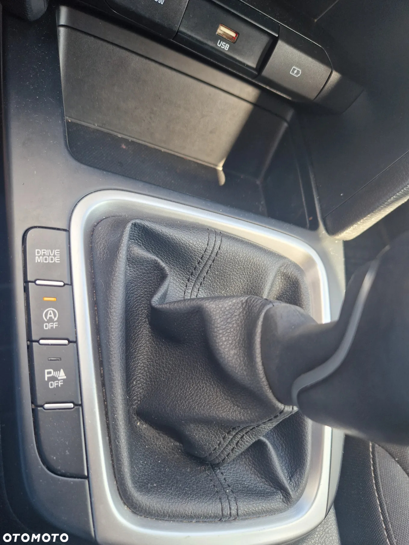 Kia Ceed 1.6 CRDi SCR M - 27