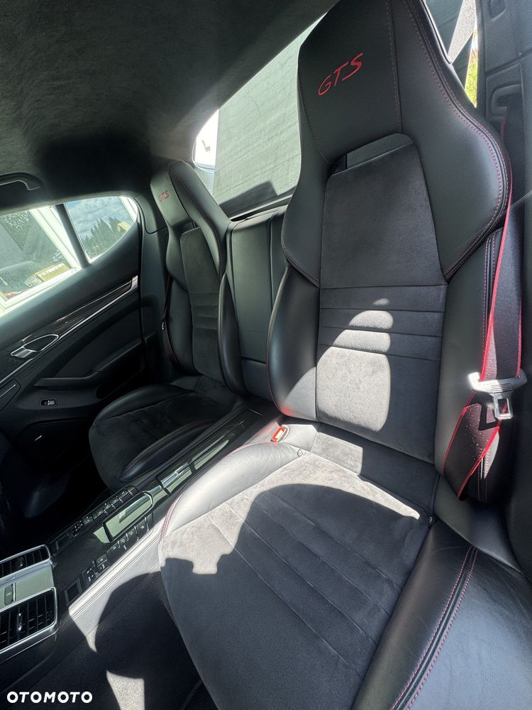 Porsche Panamera - 8