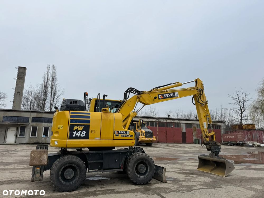 Komatsu PW 148 -11 - 18