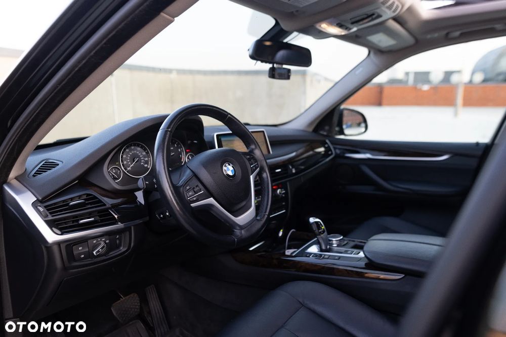 BMW X5 xDrive35i Sport-Aut - 10