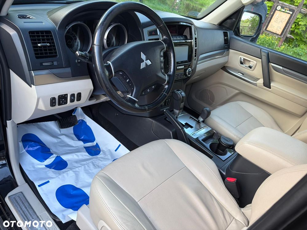Mitsubishi Pajero 3.2 DID Limited Edition - 16