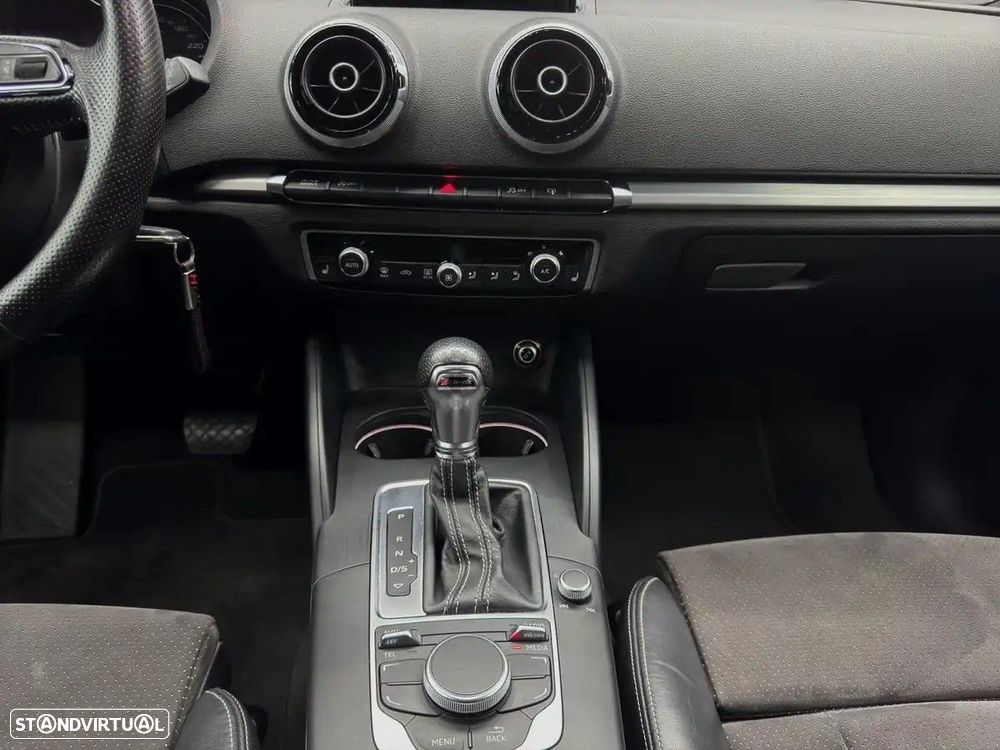 Audi A3 Sportback 2.0 TDI S-line S tronic - 21