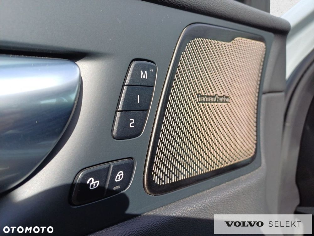 Volvo XC 60 - 21