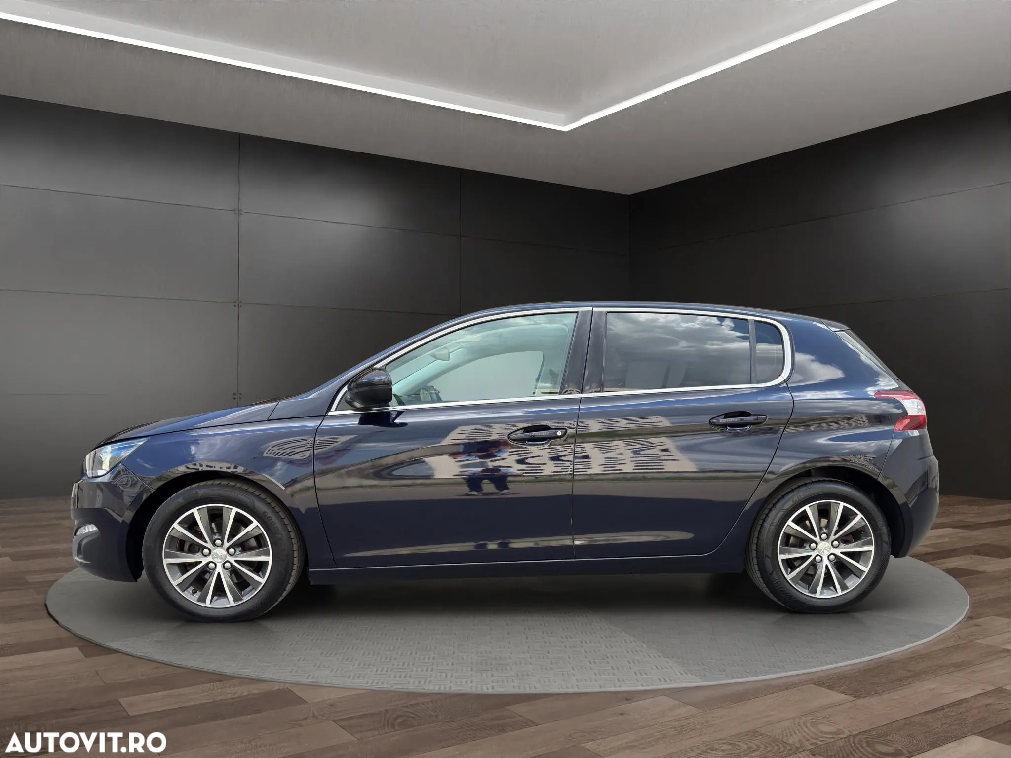 Peugeot 308 1.2 L PureTech Turbo Allure Aut. - 20