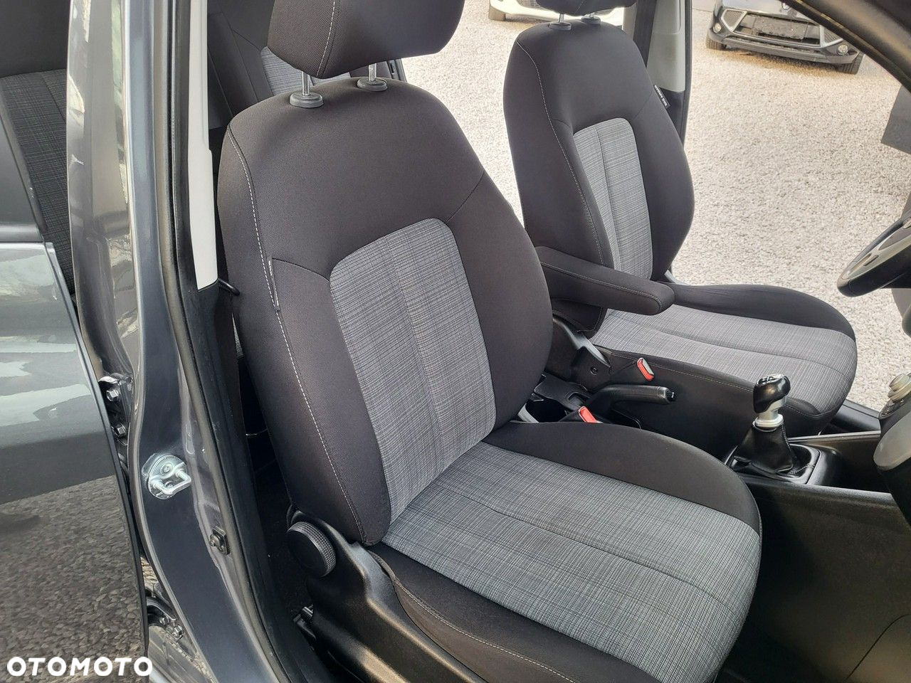 Kia Venga - 17