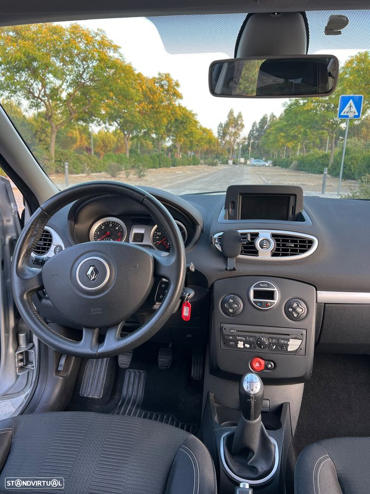Renault Clio 1.5 dCi Dynamique S - 10