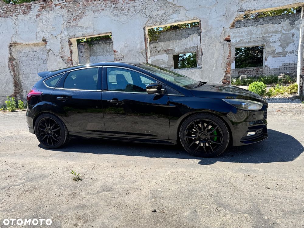 Ford Focus ST - 2
