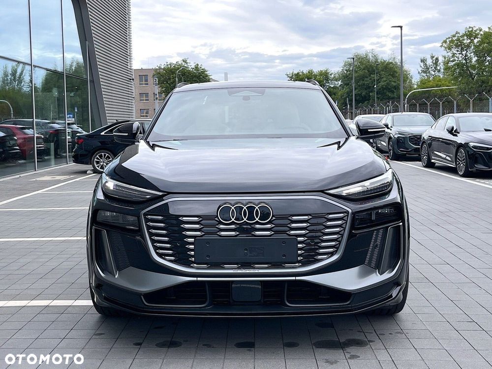 Audi Q6 e-tron - 11