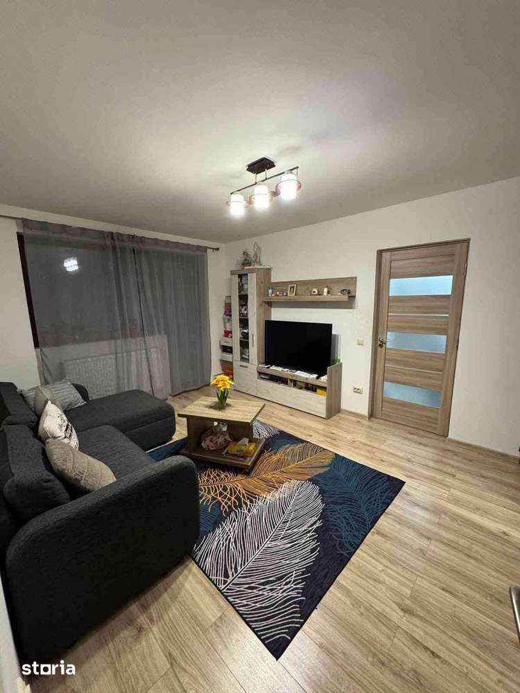 Proprietar - Vand apartament cu 2 camere, zona linistita — fotografia 1