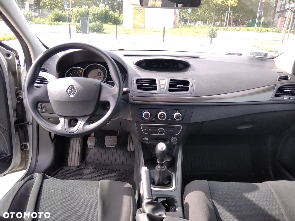 Renault Megane 1.6 16V Authentique - 5