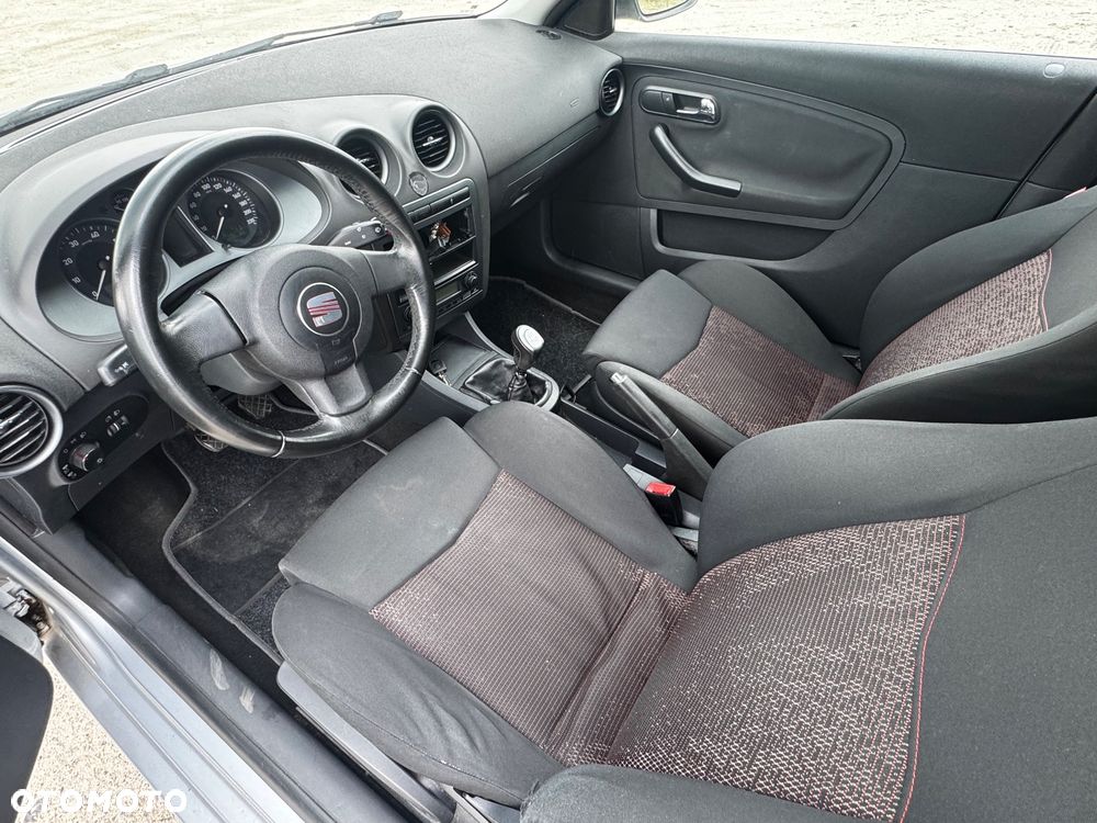 Seat Ibiza 1.4 16V Reference - 17