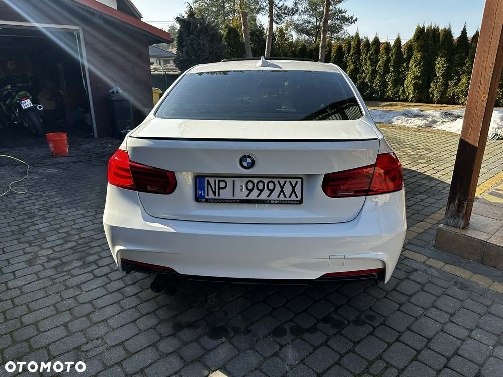 BMW Seria 3 328i - 3