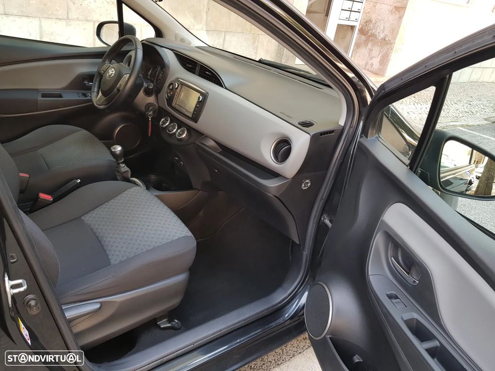Toyota Yaris 1.4 D-4D Sport+Navi - 34
