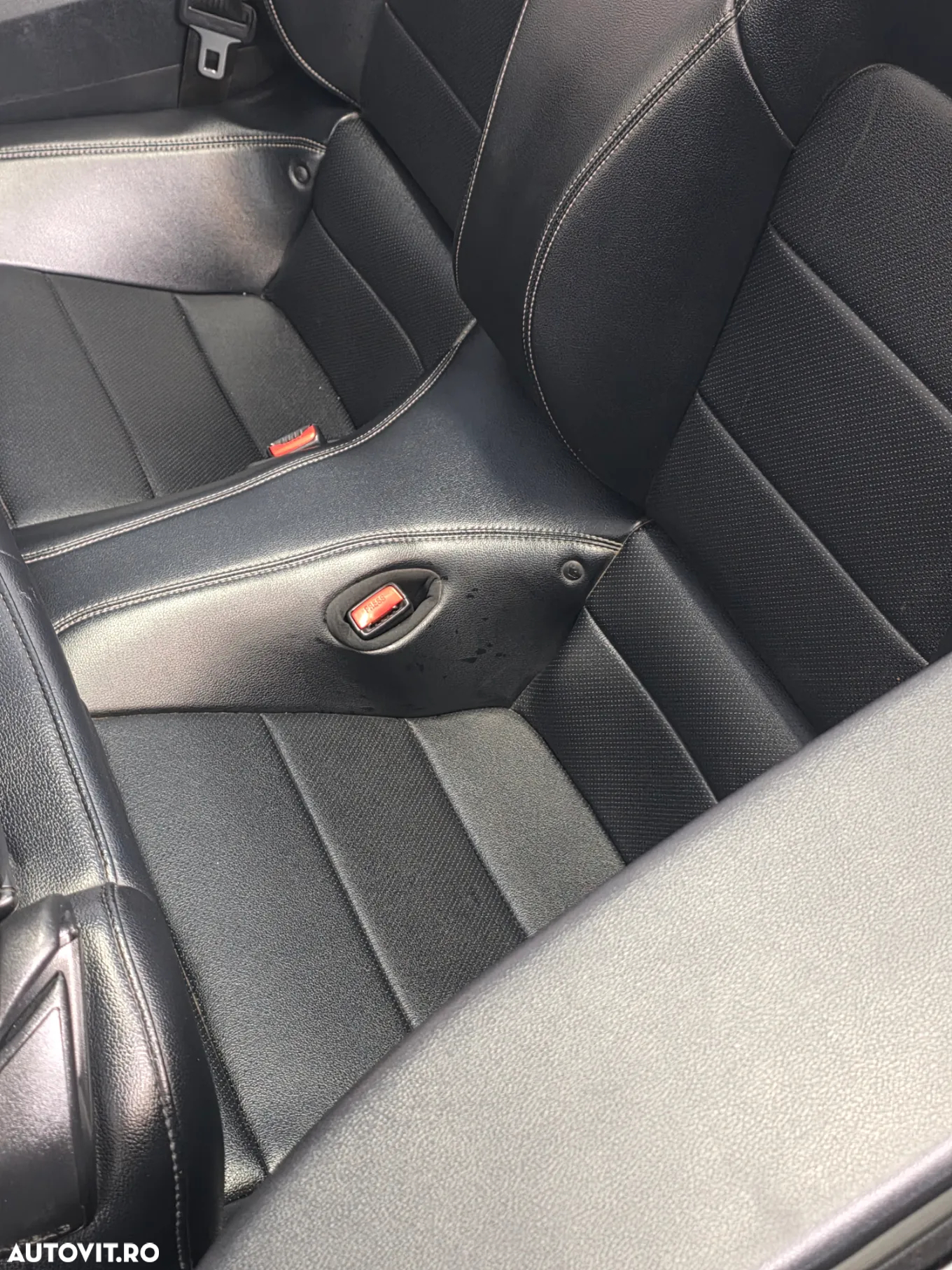 Ford Mustang Cabrio 2.3 Eco Boost - 12