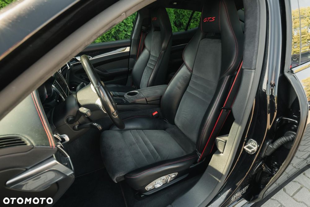 Porsche Panamera - 12