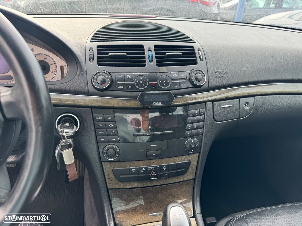 Mercedes-Benz E 220 CDi Avantgarde - 11