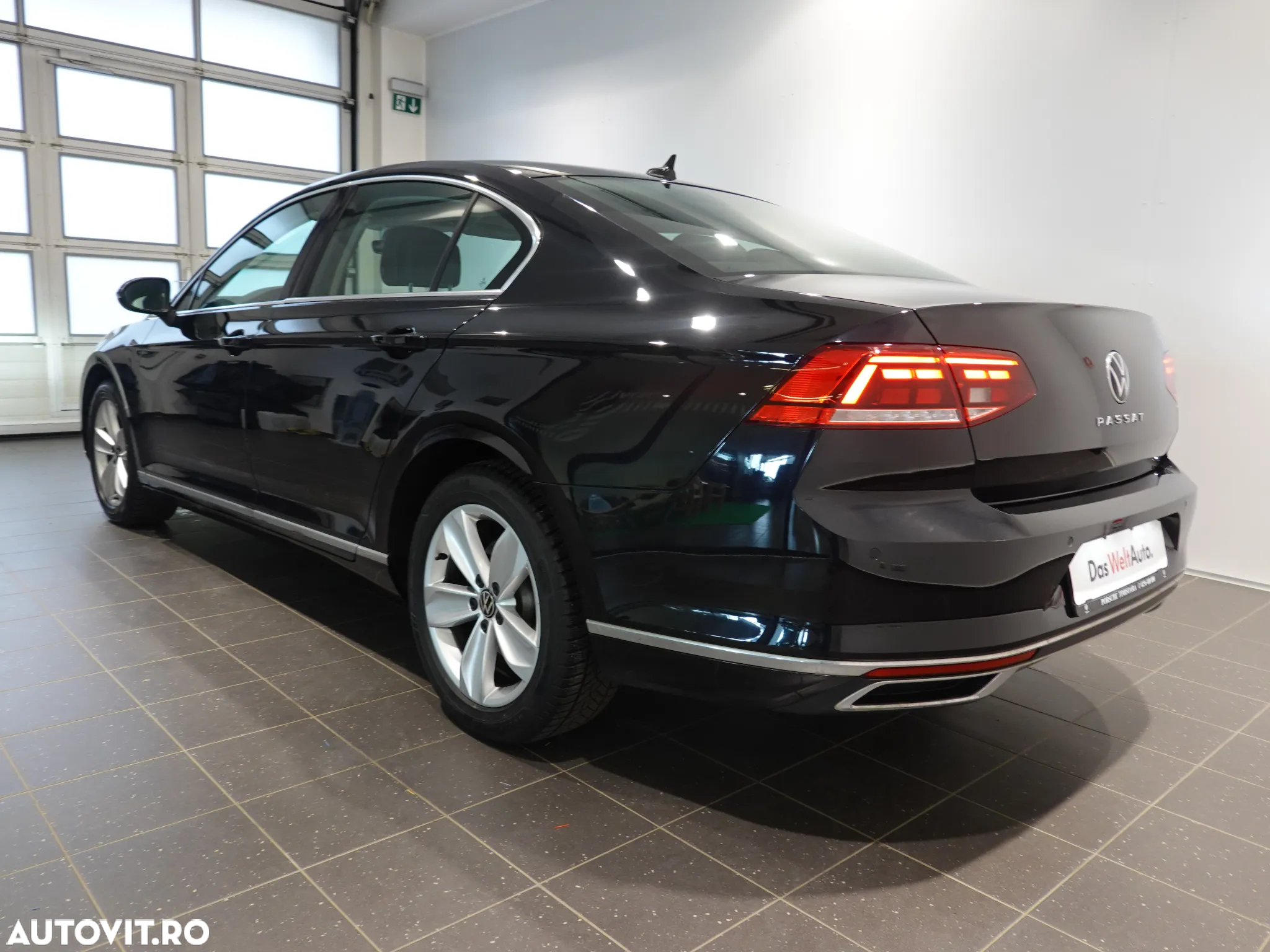 Volkswagen Passat - 10