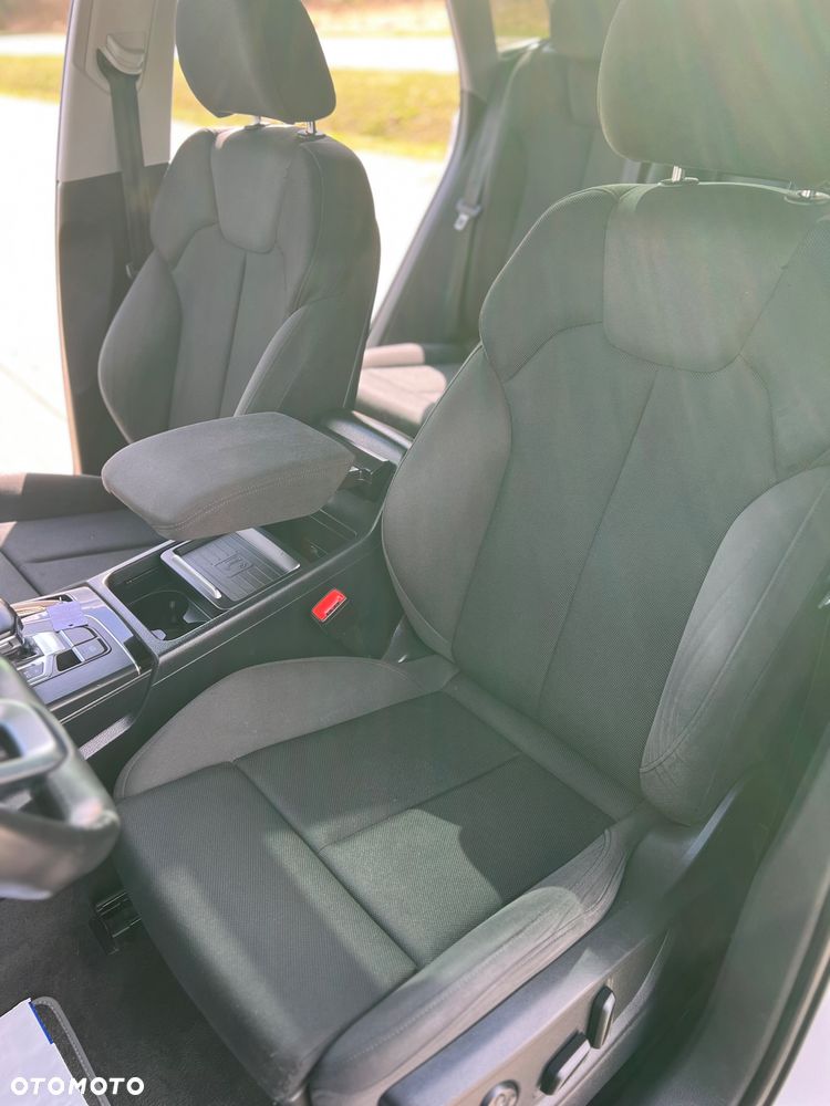 Audi Q5 2.0 TDI Quattro S tronic design - 22