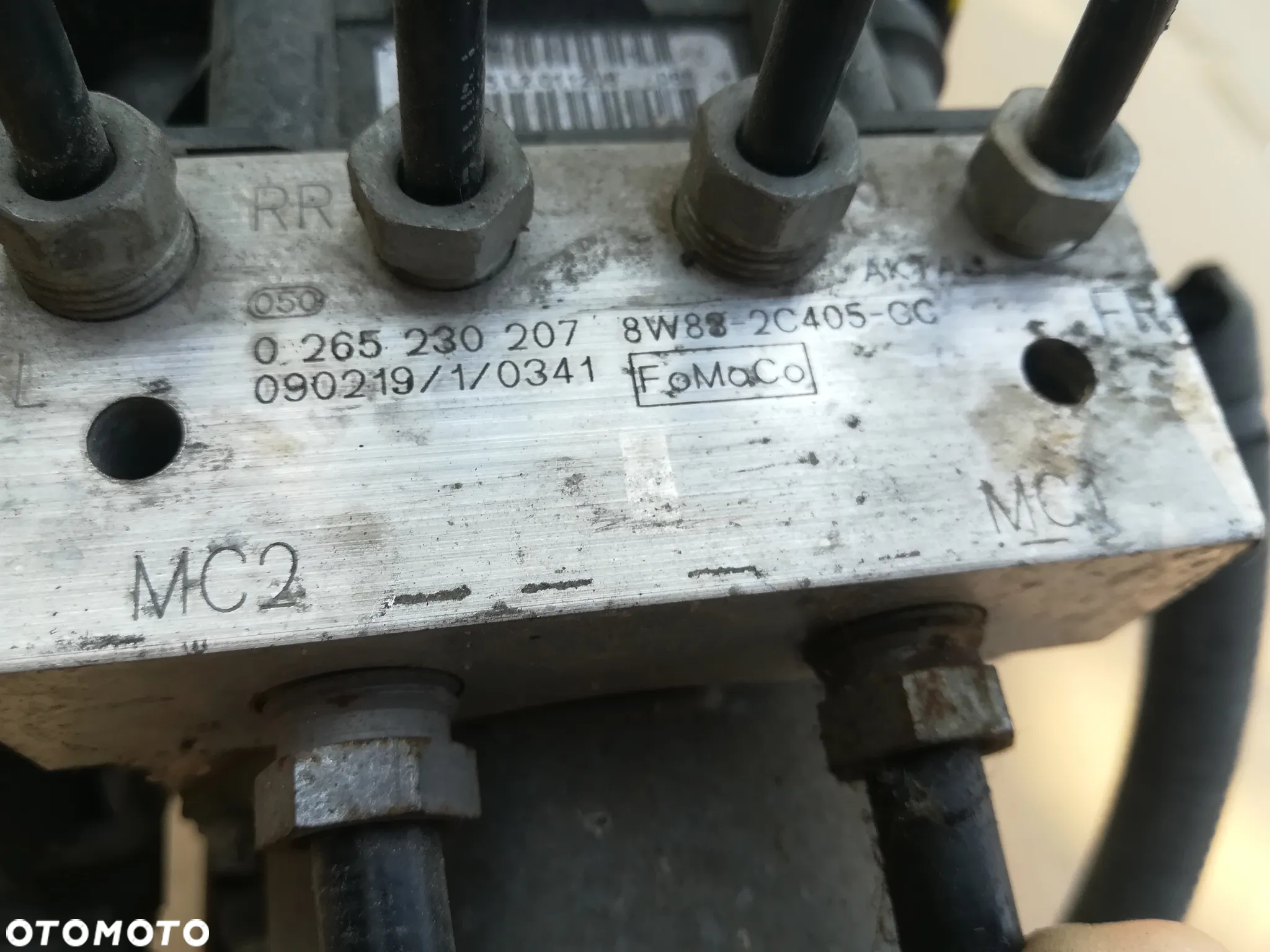 8W83-2C405-CC Jaguar XK pompa hamulcowa ABS - 4