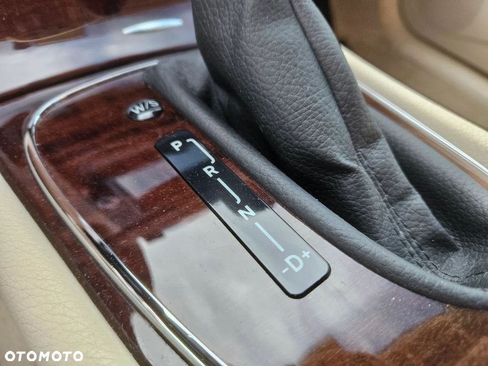 Mercedes-Benz Klasa E 320 Classic - 31