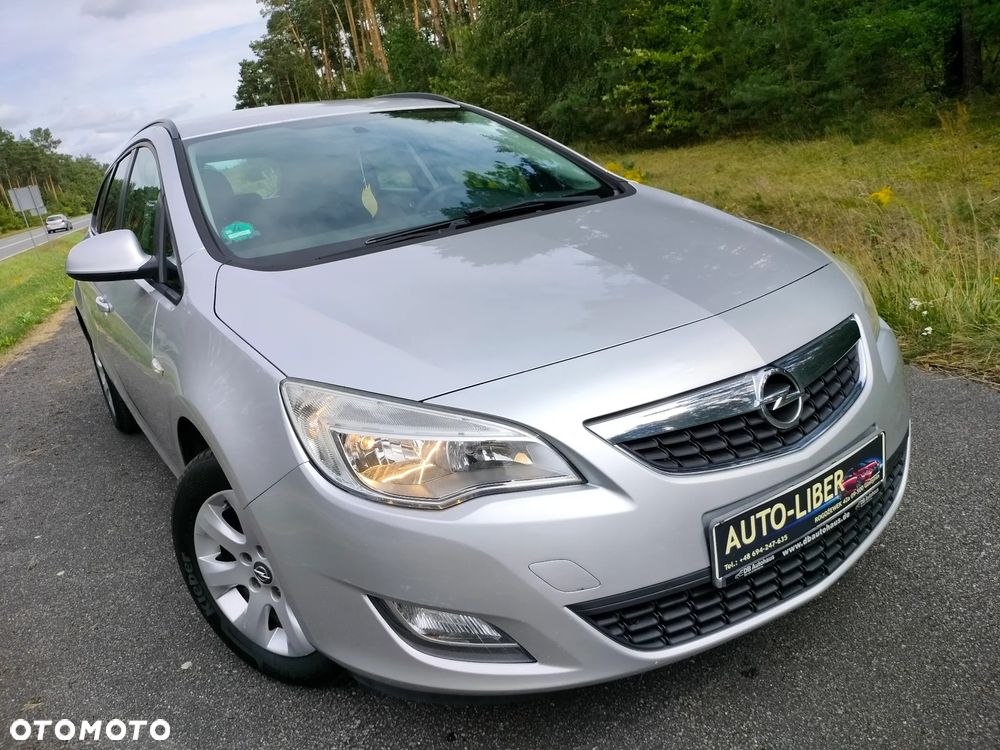 Opel Astra 1.7 CDTI DPF NAVI - 11