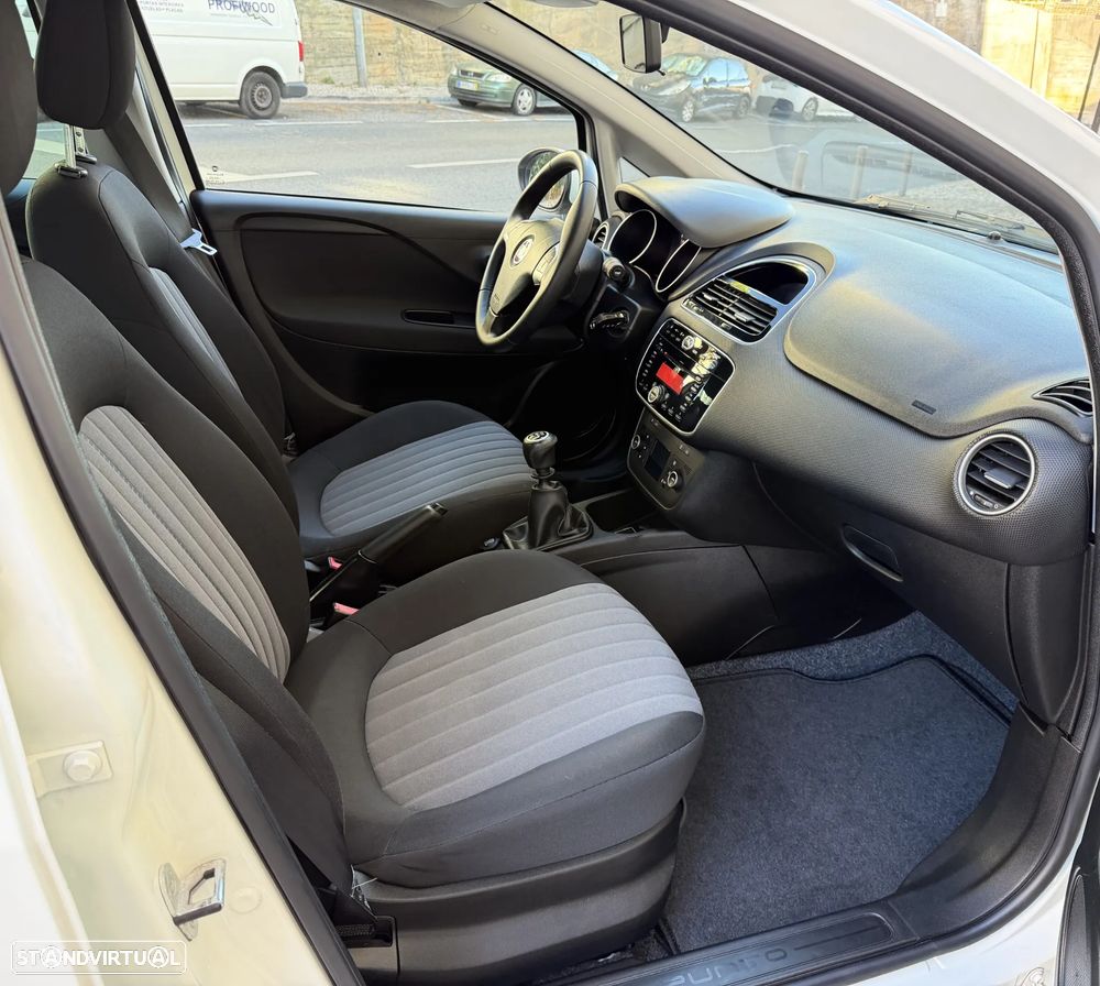 Fiat Punto 1.2 Lounge S&S - 18