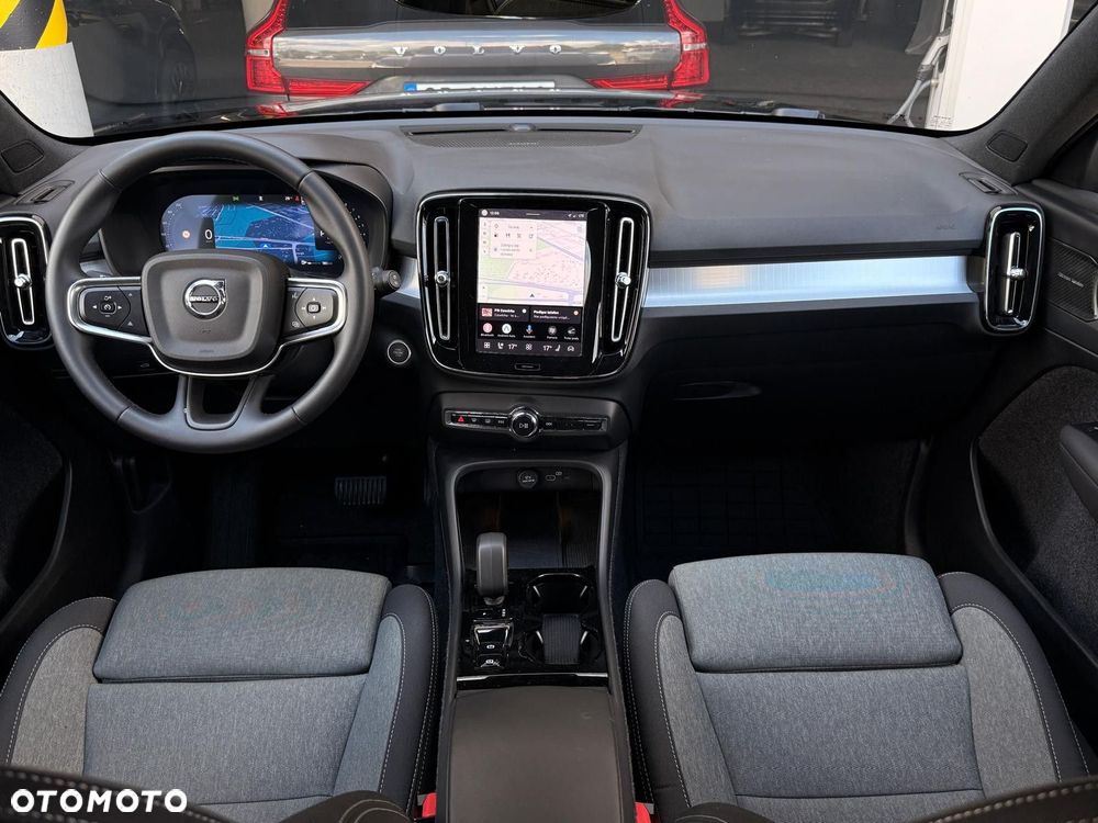 Volvo XC 40 B3 Plus Dark - 11