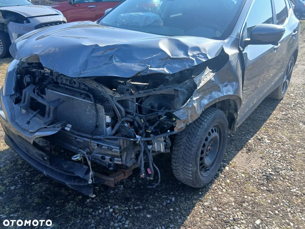 Nissan Qashqai 1.5 dCi Tekna+ - 6