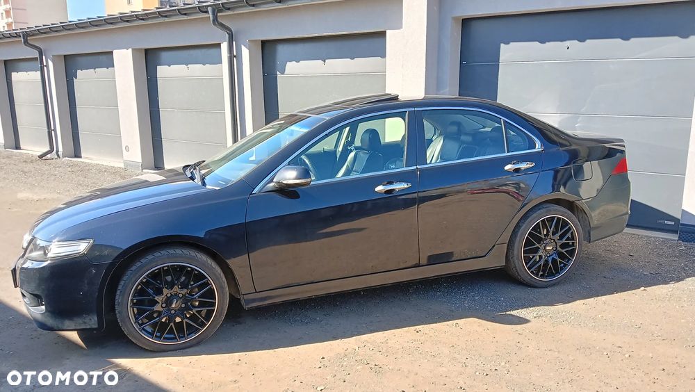 Honda Accord 2.0 Executive - 1