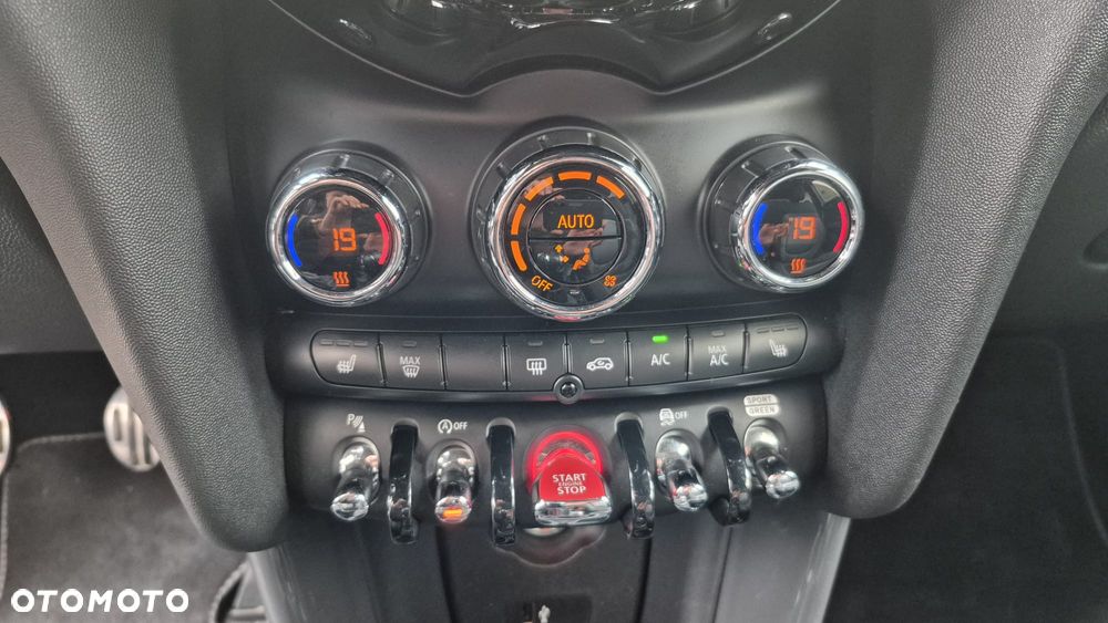 MINI Cooper John Works Trim - 11