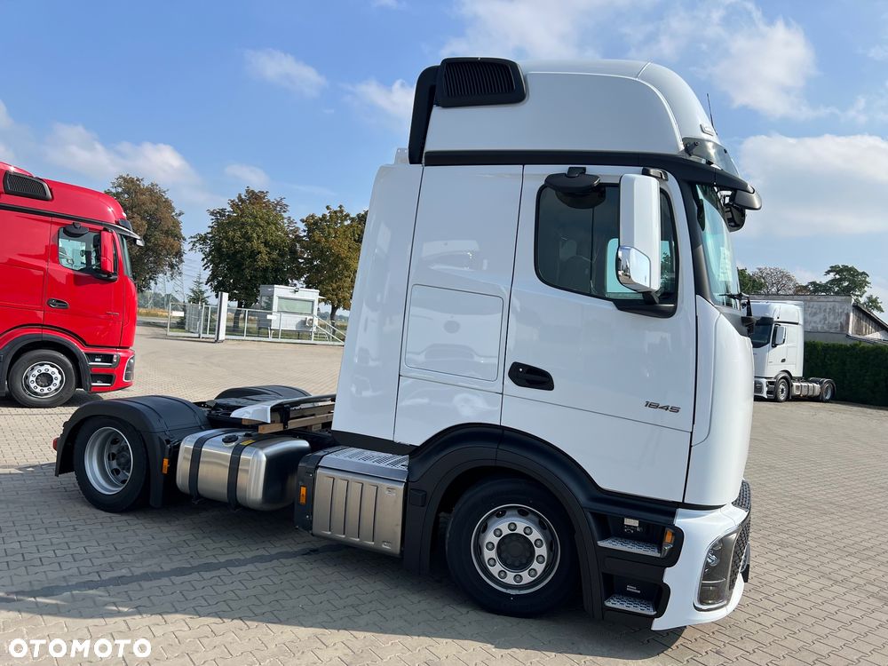 Mercedes-Benz ACTROS - 3